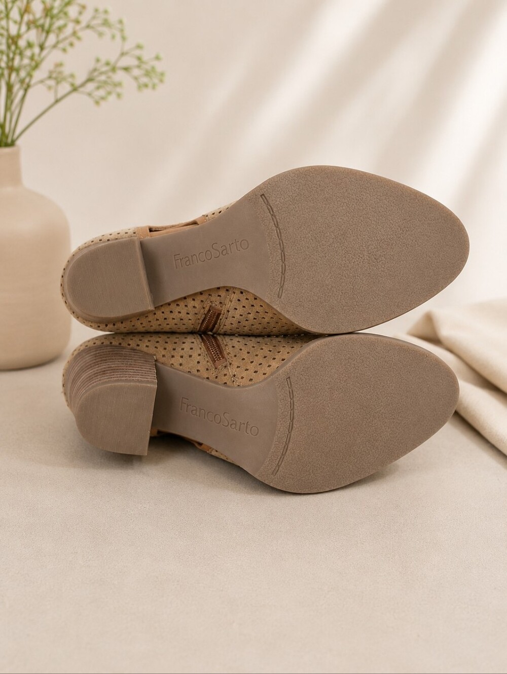 Franco Sarto Women’s Tan Suede Perforated Block Heel Booties Size 5 - Picture 6 of 6